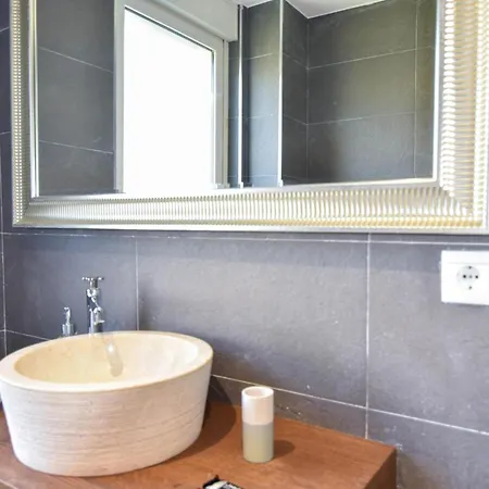 Дом отдыха Amplia Casa Con Piscina Y Zona De Juegos Villabanez (Cantabria)