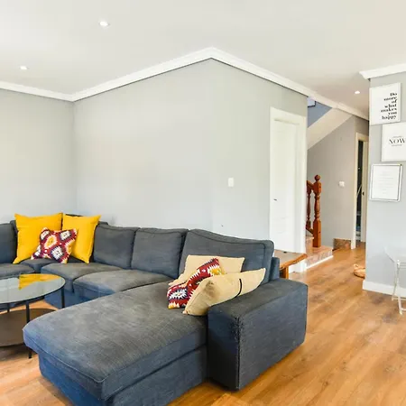 Дом отдыха Amplia Casa Con Piscina Y Zona De Juegos *