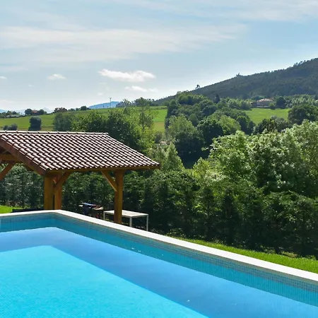 Дом отдыха Amplia Casa Con Piscina Y Zona De Juegos Villabanez (Cantabria)